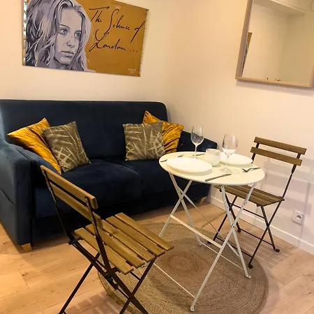 Joli Studio A Madeleine Apartment Paris